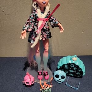 Monster High Lagoona Spa Day Doll